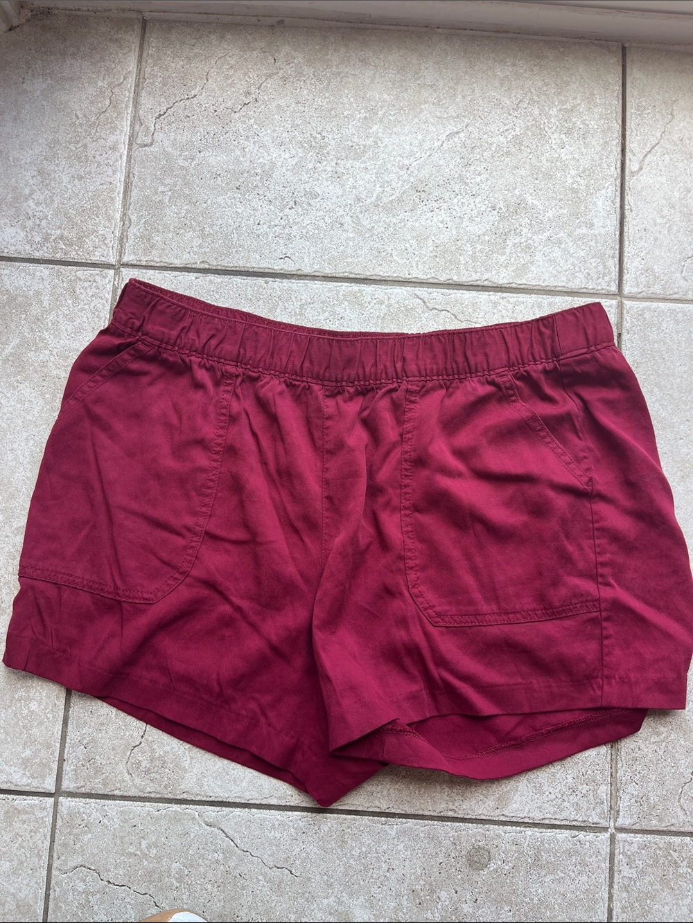 Old Navy Women's Burgundy Elastic-Waist Athletic Shorts